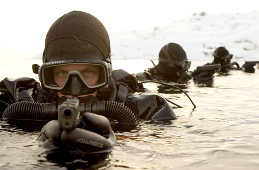 L'Eau tueuse, arme secrete de l'US Navy !!!