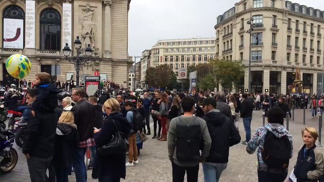 Lille: les motards en colère repartent en manifestation