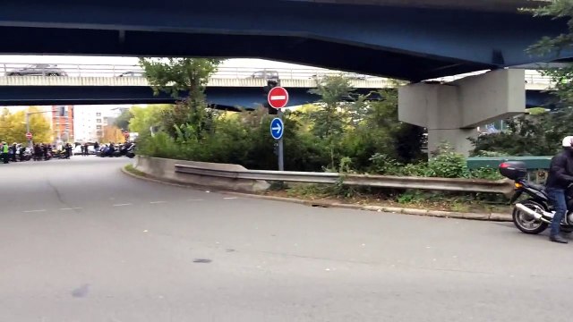 Les motards en colère sur le rond point pasteur à Lille