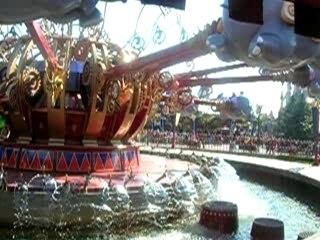 Dans les airs avec Dumbo