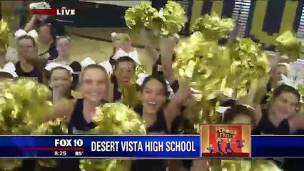 Un reporter perd son micro dans un tuba en plein direct