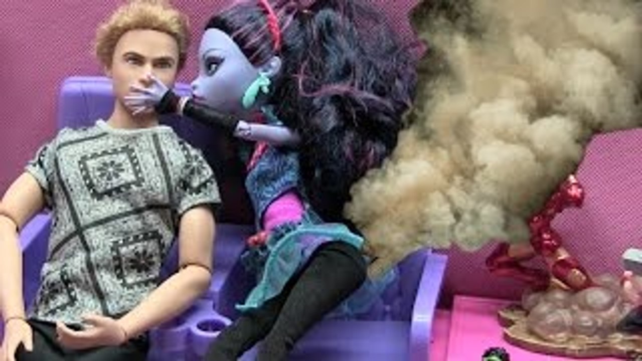 커플 방귀트기 바비 몬스터하이인형 장난감 인형극 monster high barbie d