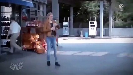 Парни! Ролик не смотреть! А то плохо станет