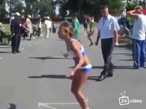 Ну очень быстрая девочка, нереальная скорость