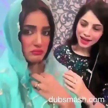 Neelum Munir with Mathira Dubsmash Video Going Viral Watch on Social Media By Oooy Idhar Dekh