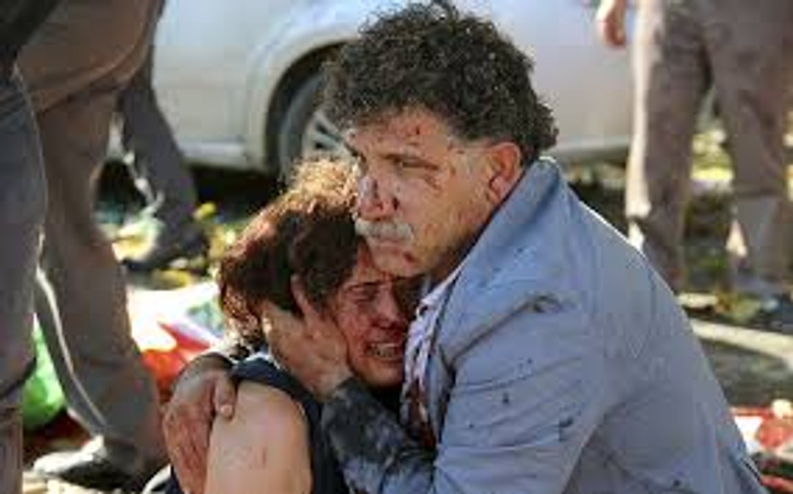 [video] Turkey bomb blast - 95 killed in twin bombings near train station in Turkey's capital
