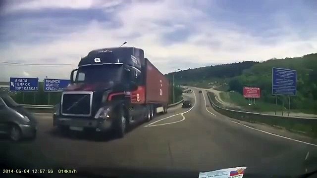 Эффективная тормозная система грузовика спасла от аварии!