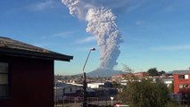 Ominous | Chiles Calbuco Volcano erupting | April 2015