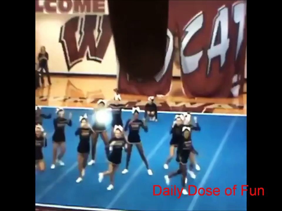 Funny Cheerleader Fail Compilation (Cheerleader fails) Daily Dose of Fun