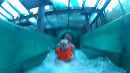 GoPro : toboggan piscine center parc