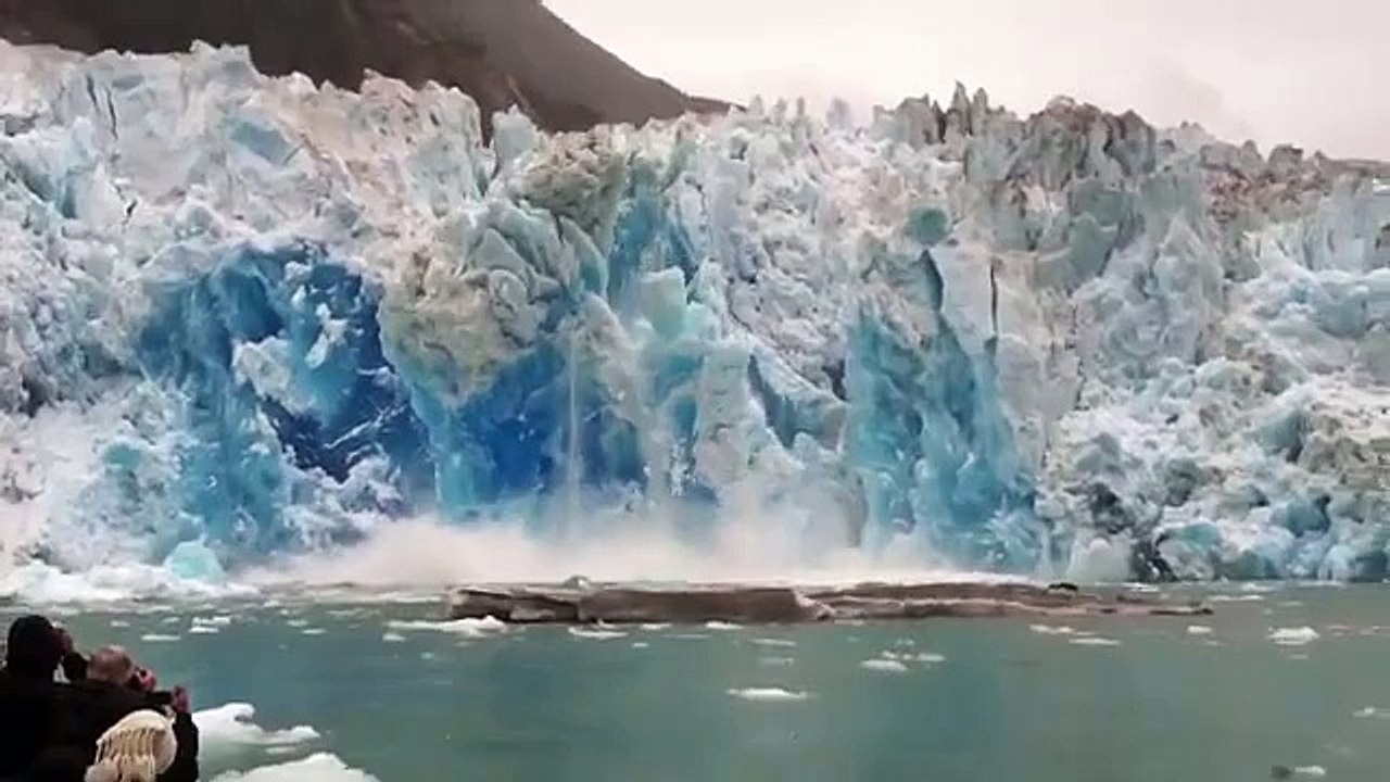 Calving Glacier Causes Panic