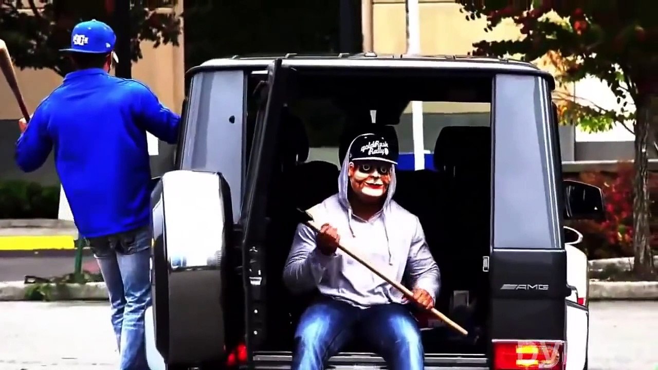 Bromas En La Calle De Terror
