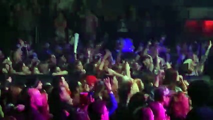 Luke Bryan at MSG NYC Jan 25 2014 Lady jumps on stage lol