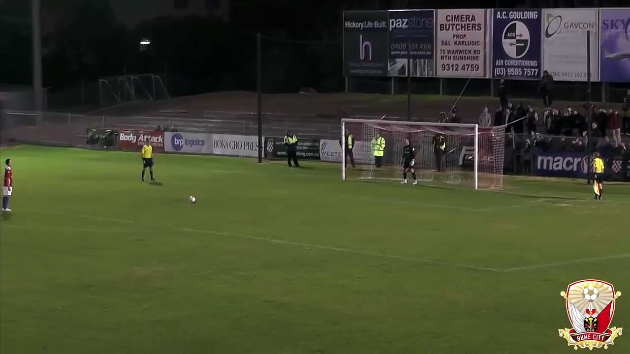 Chris Osfield arrête 4 pénaltys de suite !