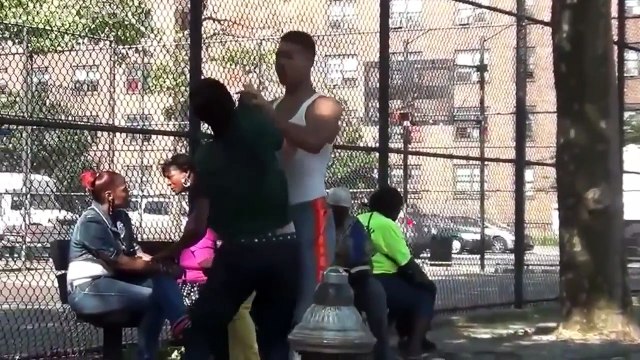 BROMAS EN LA CALLE QUE SALEN MUY MAL 2015 | Bromas que Terminan Mal y los Golpean [PARTE 3