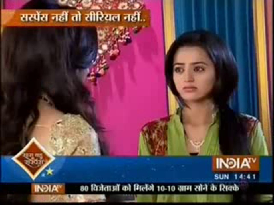 Ragini Mana Rahi Hai Apni Bahen Ko Lakshya Ke Saath Shaadi Karne Ke Liye JIsse Dekh Swara Ko Ho Raha Hai Dukh  - 11 October 2015 - Swaragini