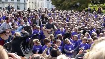 Grande chorale des enfants (Sur mon dos, Raphaël) - Fête des Vendanges Montmartre