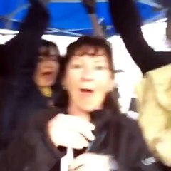 Anna and Zoie on rainy set S5