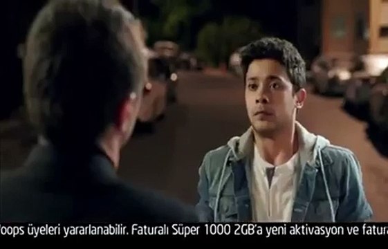 Avea Woops Cama Taş Atan Genç ve Şota Reklamı