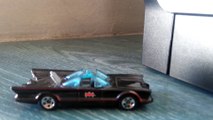 batmobile hotwheels s06 voiture