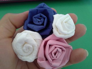 Comment faire une fleur avec du papier كيفية عمل وردة بالورق