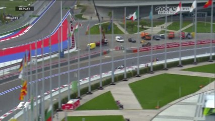 وليامز بوتاس تقع فى شر اعمالها وتنسحب من جائزة روسيا الكبرى 2015 جراء اغلاقه الطريق على فيراري كيمي