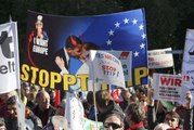 Thousands Protest in Germany Against EU-US Trade Talks