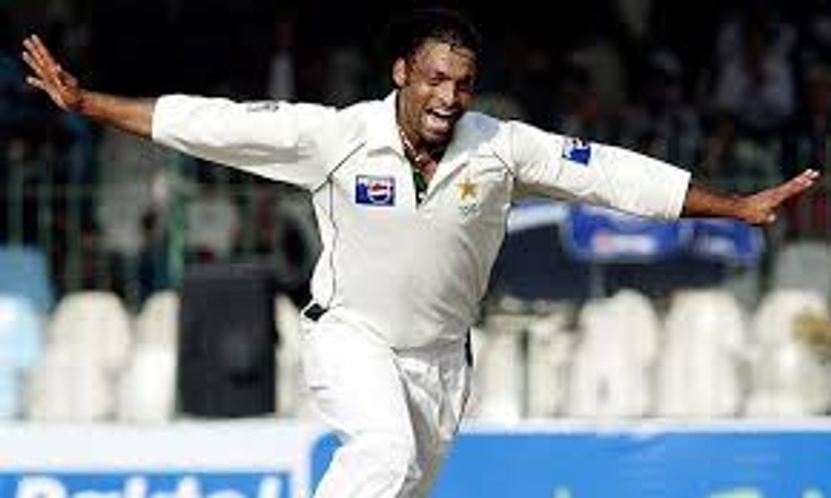 Shoaib Akhtar 5 Classic Wickets  vs England