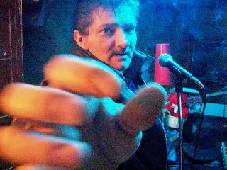 Thierry chante Comme un fou Johnny Hallyday