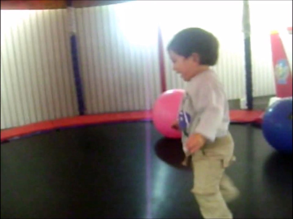 liam saltarin video hd