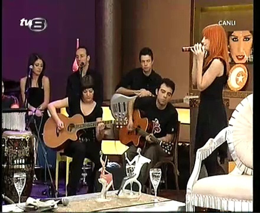 Aylin Aslım - Kayıp Kızlar (Akşama Doğru)