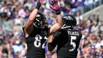 Ravens Flacco runs in for a 1-yard touchdown
