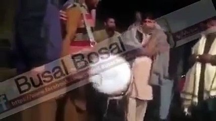 Layie Jay Yaarian With Dhol Beat Punjabi Desi Singer