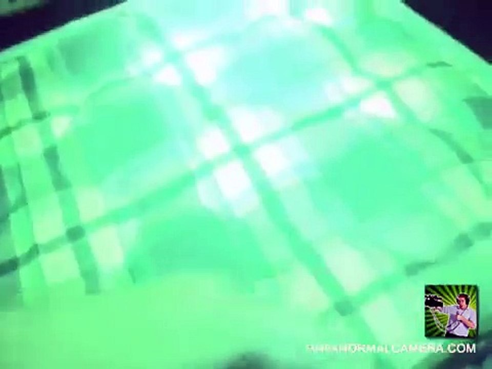 Aliens caught on tape.real?? Aliens caught on tape and ufo sightings