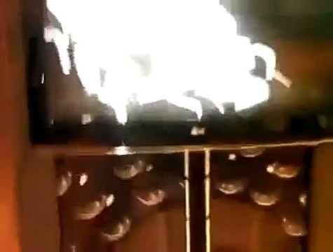 5 Boyutlu Filmi İzleyen Adam Komik xD Facebook Video indir Video izle Video Paylaş Dinle