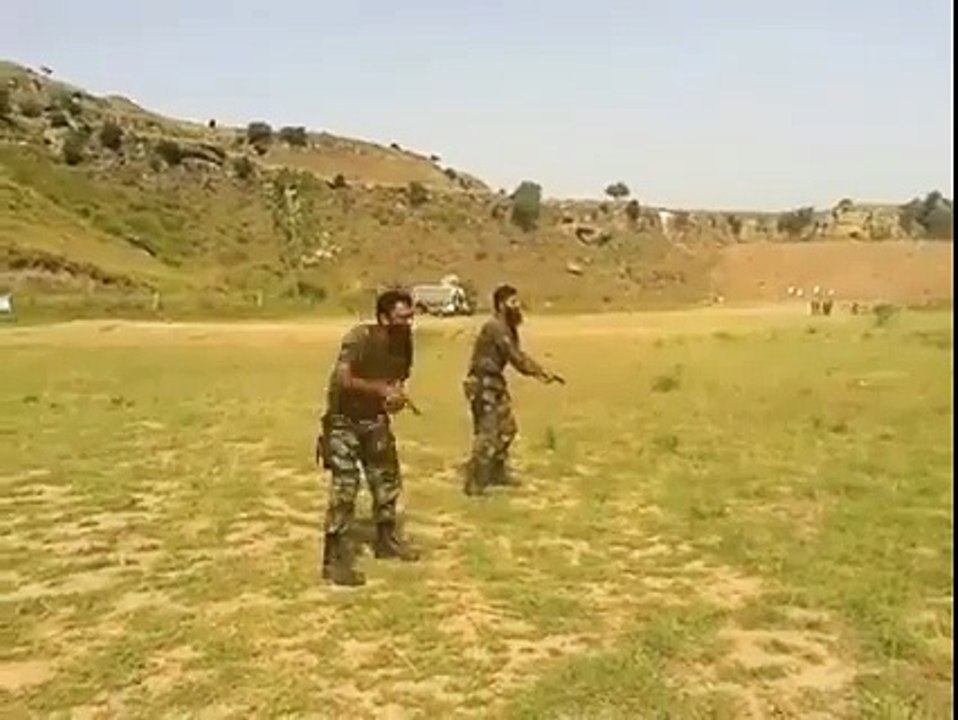 دیکھیئے "ایس ایس جی" کے کمانڈو (پاکستان آرمی) ایکشن میں.