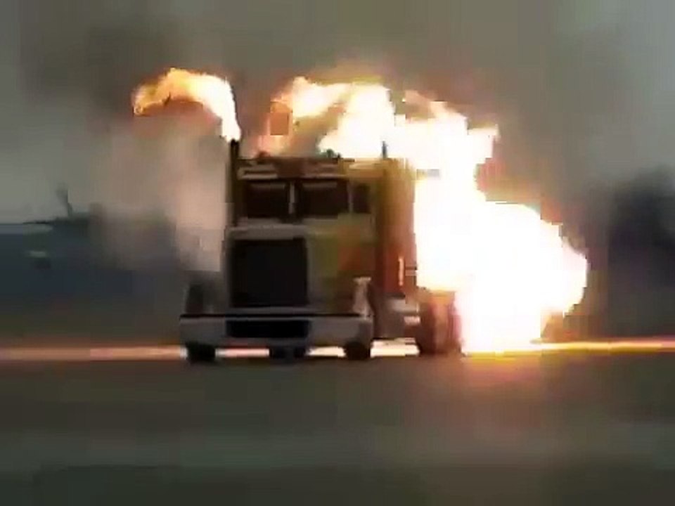 Грузовик+Ракета=\?\?\? О_о