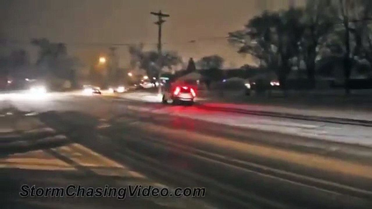 NEW scary car accident on icy road in USA! Saturn crash