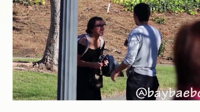 MUDO LIGANDO CHICAS SEXIS!