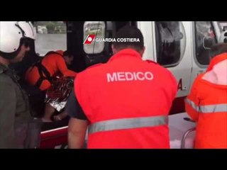 Scilla (RC) - La Guardia Costiera salva un pescatore naufragato (10.10.15)