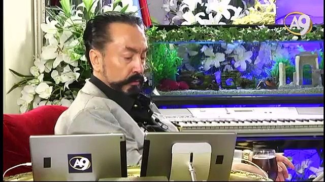 Din ve kadın hürriyetini iki zıt görüş olarak sunmak İslam alemine felaket getirdi.