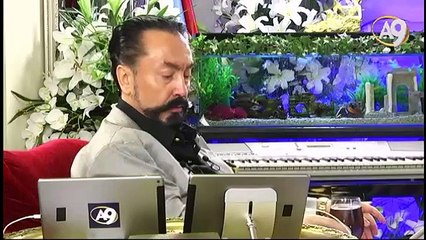 Din ve kadın hürriyetini iki zıt görüş olarak sunmak İslam alemine felaket getirdi.