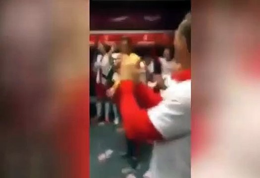 Polonyalılar soyunma odasında çıldırdı!