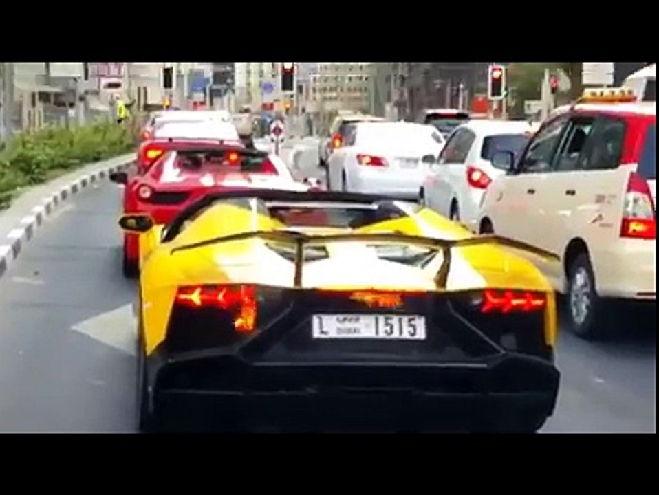 Lamborghini in Dubai caught fire on road