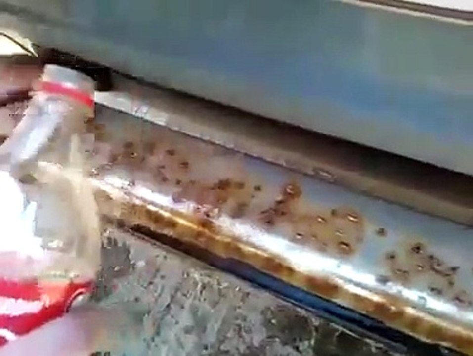 Kola ile arabanın pası temizleme