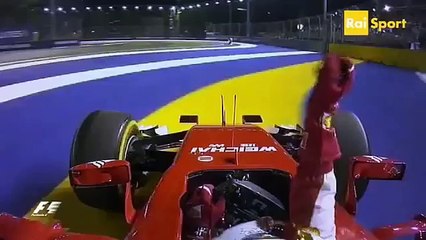 Vettel canta Toto Cutugno "Lasciatemi guidare" nel Gp di Singapore
