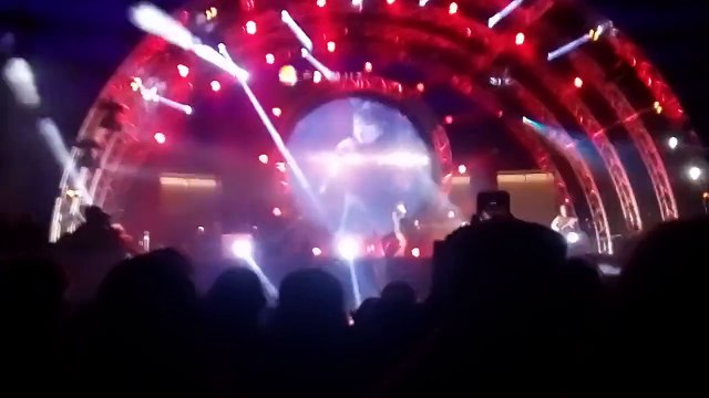 «Supremacy». А. Бон и гр. «Роджер» (Мурманск, 3.10.2015) (Ольга Стукалова)