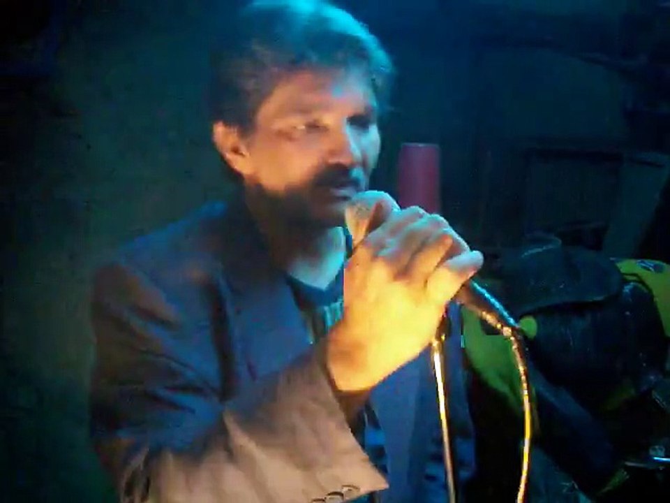 Thierry Chante Tu parles trop Johnny Hallyday