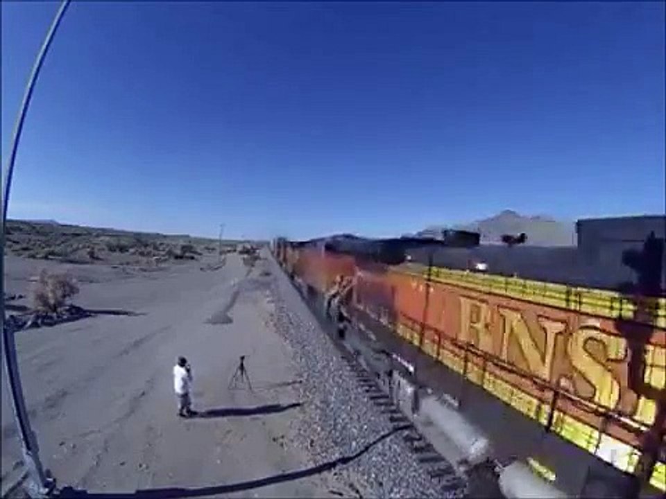 BNSF Railway. Amazing train. Must watch.