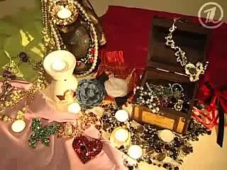 Украшения из кожи. (Leather decorations.)